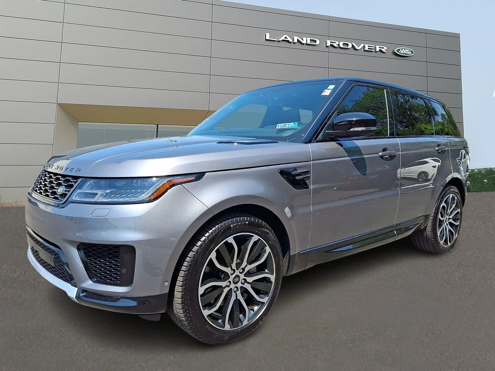 Certified Used 2022 Eiger Grey Metallic - 1DF Land Rover HSE Silver Edition MHEV image 1