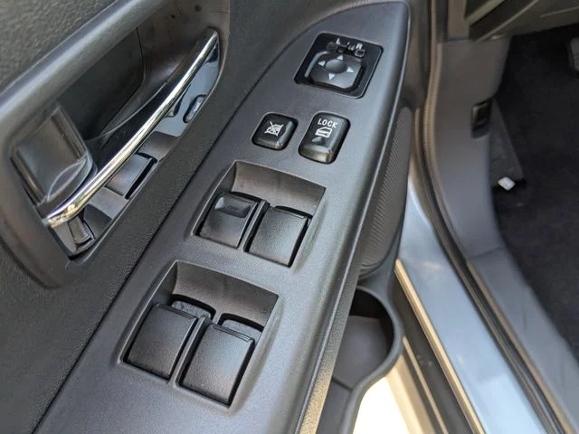 New 2027 Gray Mitsubishi ES image 19