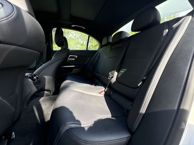 Used 2025  Mercedes-Benz C 300 image 23