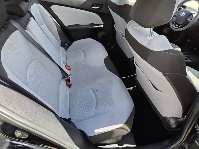 2021 Toyota Prius LE - Photo 14