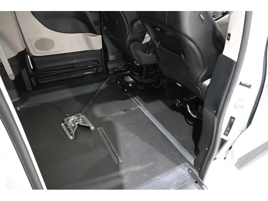 Used 2024 WHITE Chrysler Touring L Mobility Handicap Van image 19