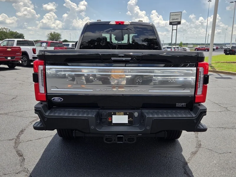 Used 2024 Black Metallic FORD PLATINUM 4WD CREW CAB 6.75