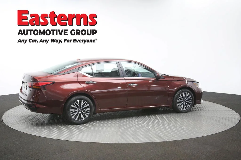 Used 2023 Red Nissan 2.5 SV image 42