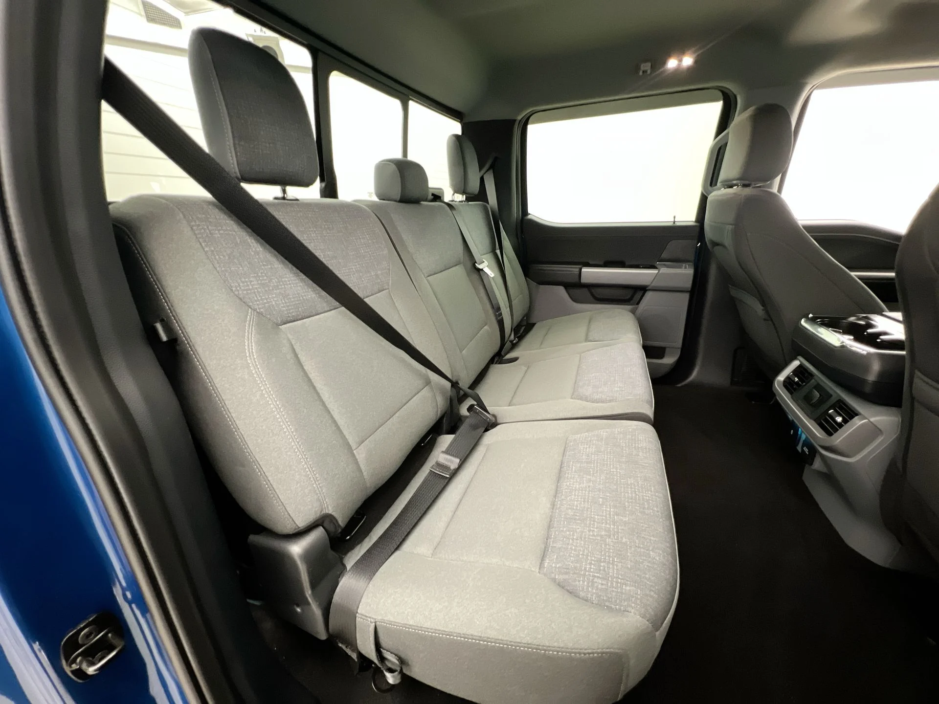 Used 2024 Blue Ford XLT image 17