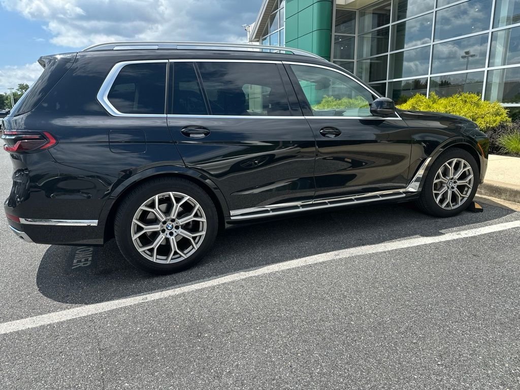 Used 2025 Black BMW xDrive40i image 6