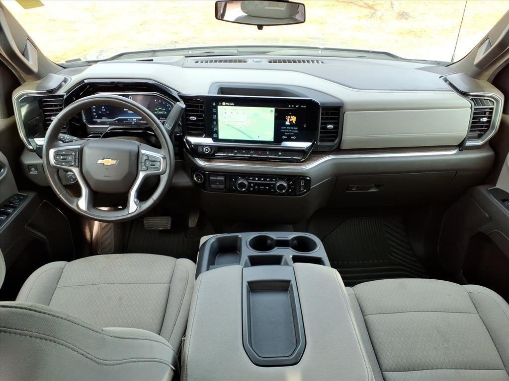 Used 2025 Sterling Gray Metallic Chevrolet LT image 25