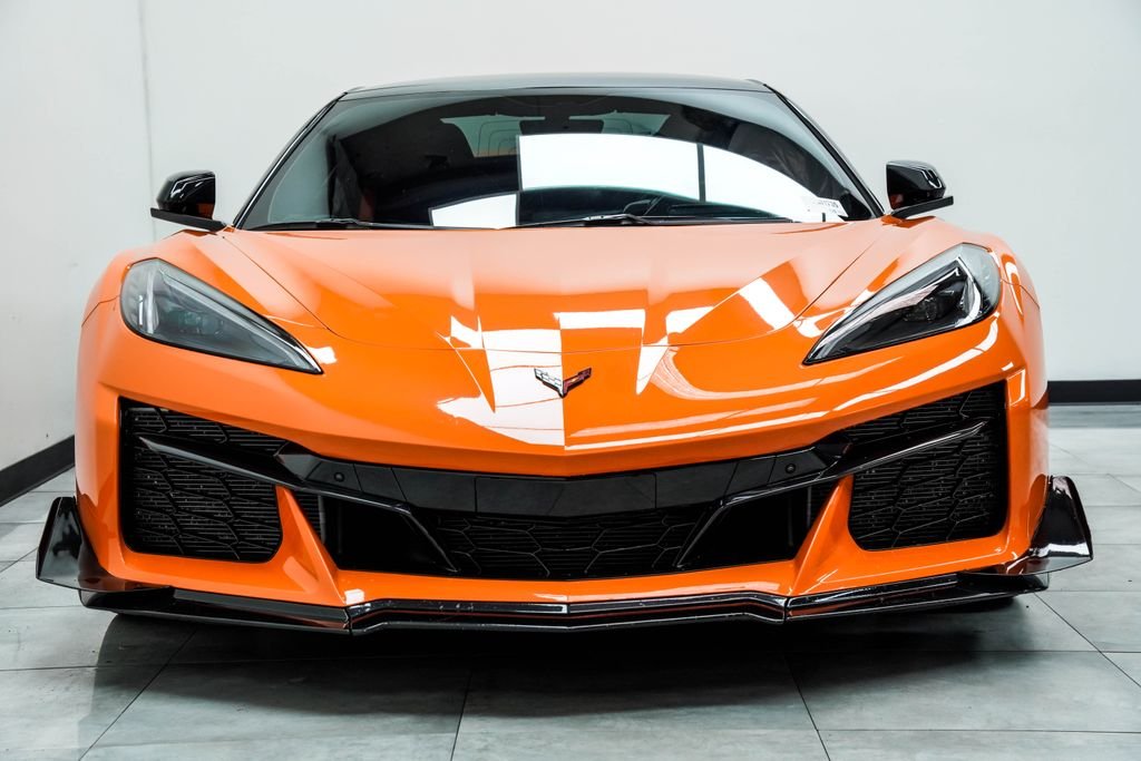 Used 2023 Orange Chevrolet Z06 image 5