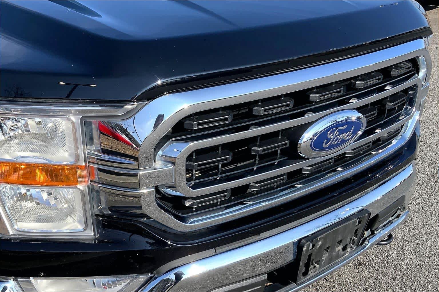 Used 2022 Agate Black Metallic Ford XLT image 49