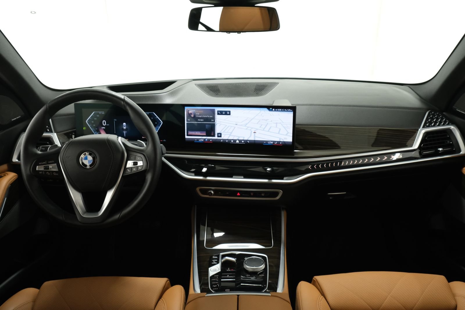 Used 2024 Alpine White BMW xDrive40i image 9