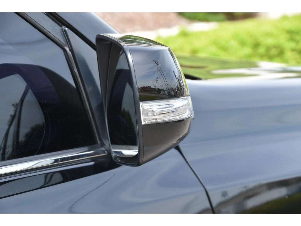 Used 2015 Black Onyx Lexus Base image 29