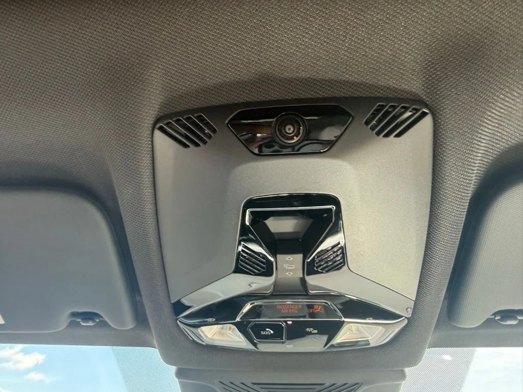 Used 2025 Gray BMW xDrive28i image 14