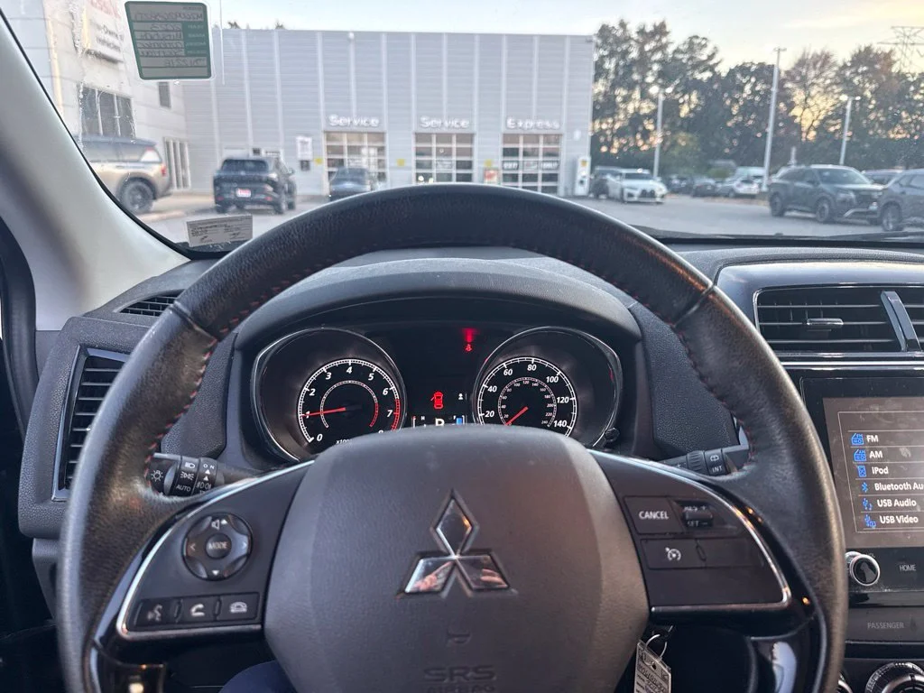 Used 2023 Black Mitsubishi 2.0 ES image 7