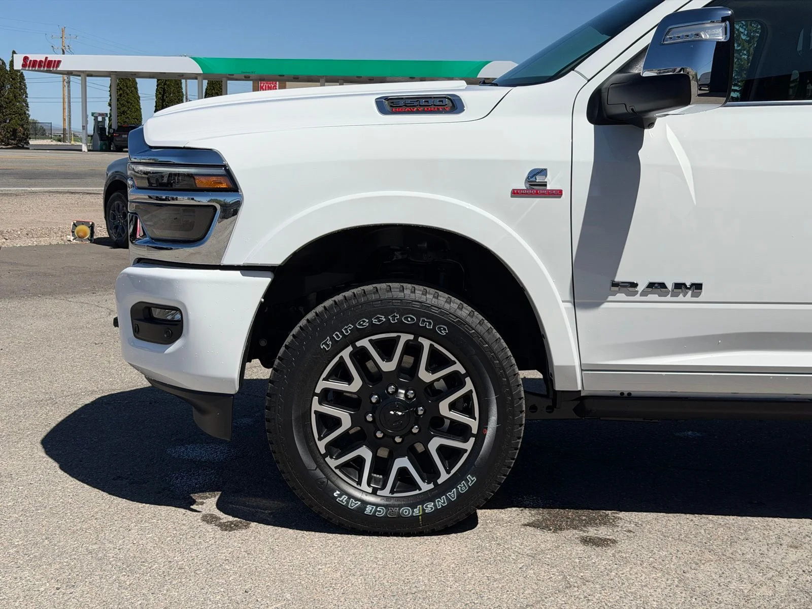 New 2026 Bright White Clear-Coat Exterior Paint RAM Limited image 11