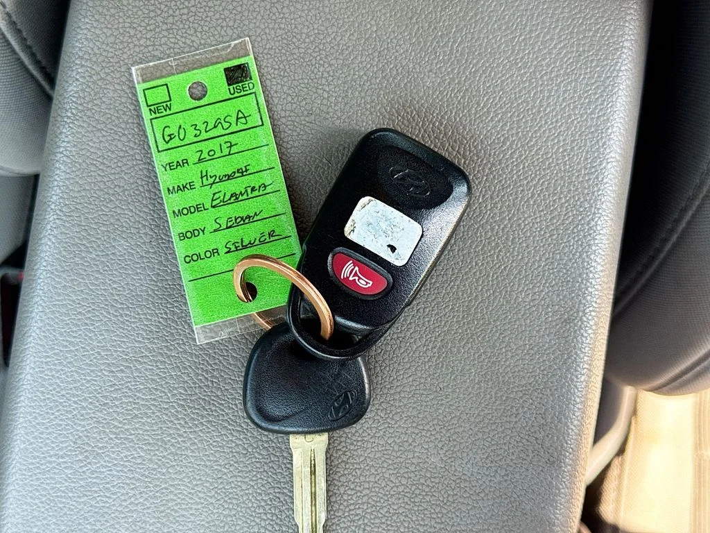 Used 2017 Silver Hyundai SE image 33