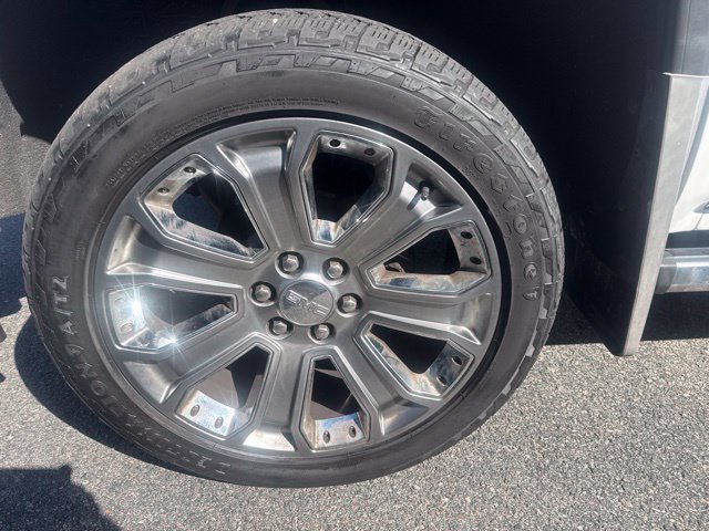 Used 2018 White GMC Denali image 6