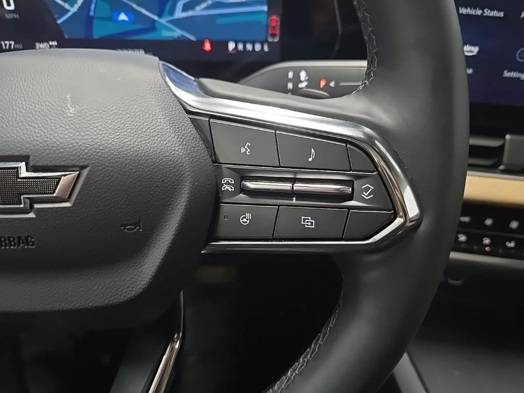 Used 2025 Green Chevrolet ACTIV image 22