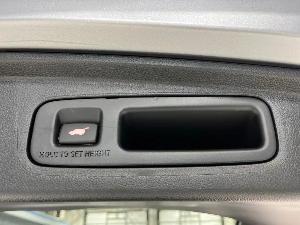 Used 2026 Solar Silver Metallic Honda Sport Touring image 35