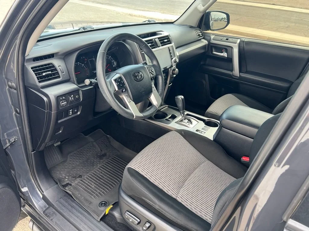 Used 2024  Toyota SR5 image 11