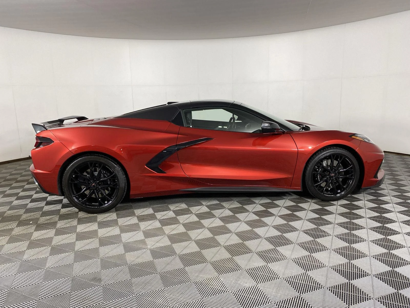 Used 2023 RED MIST METALLIC TINTCOAT Chevrolet 2LT image 8