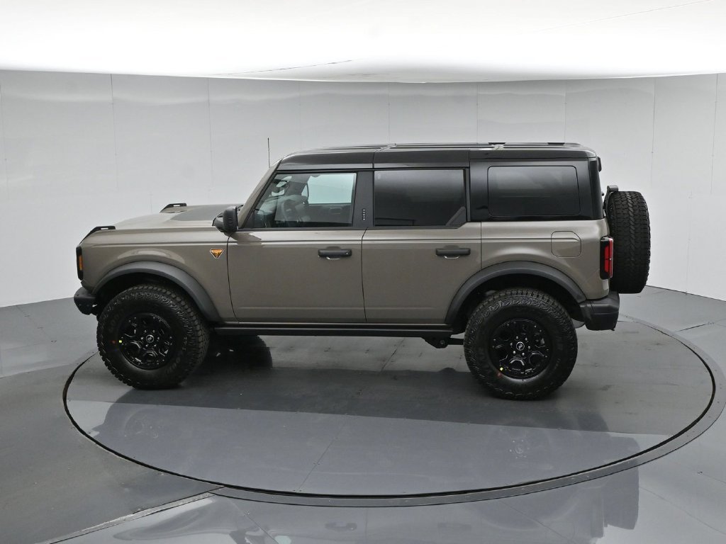 New 2026 Marsh Gray Ford Badlands image 53