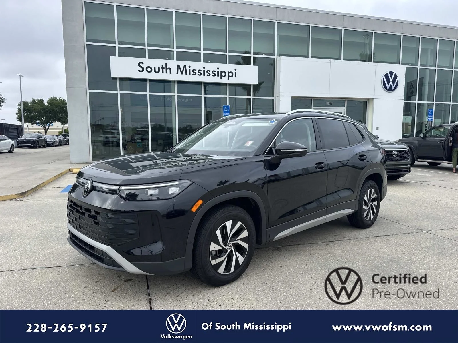 2025 Volkswagen Tiguan 2.0T S's photo
