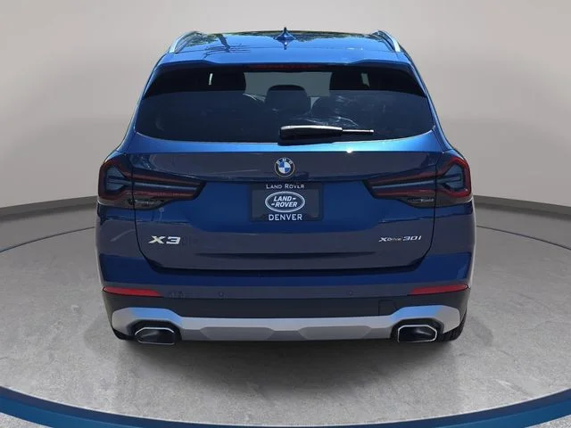 Used 2022 Blue BMW xDrive30i image 7