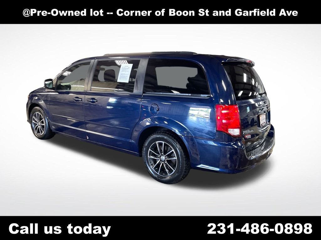 Used 2016 Blue Dodge R/T image 3