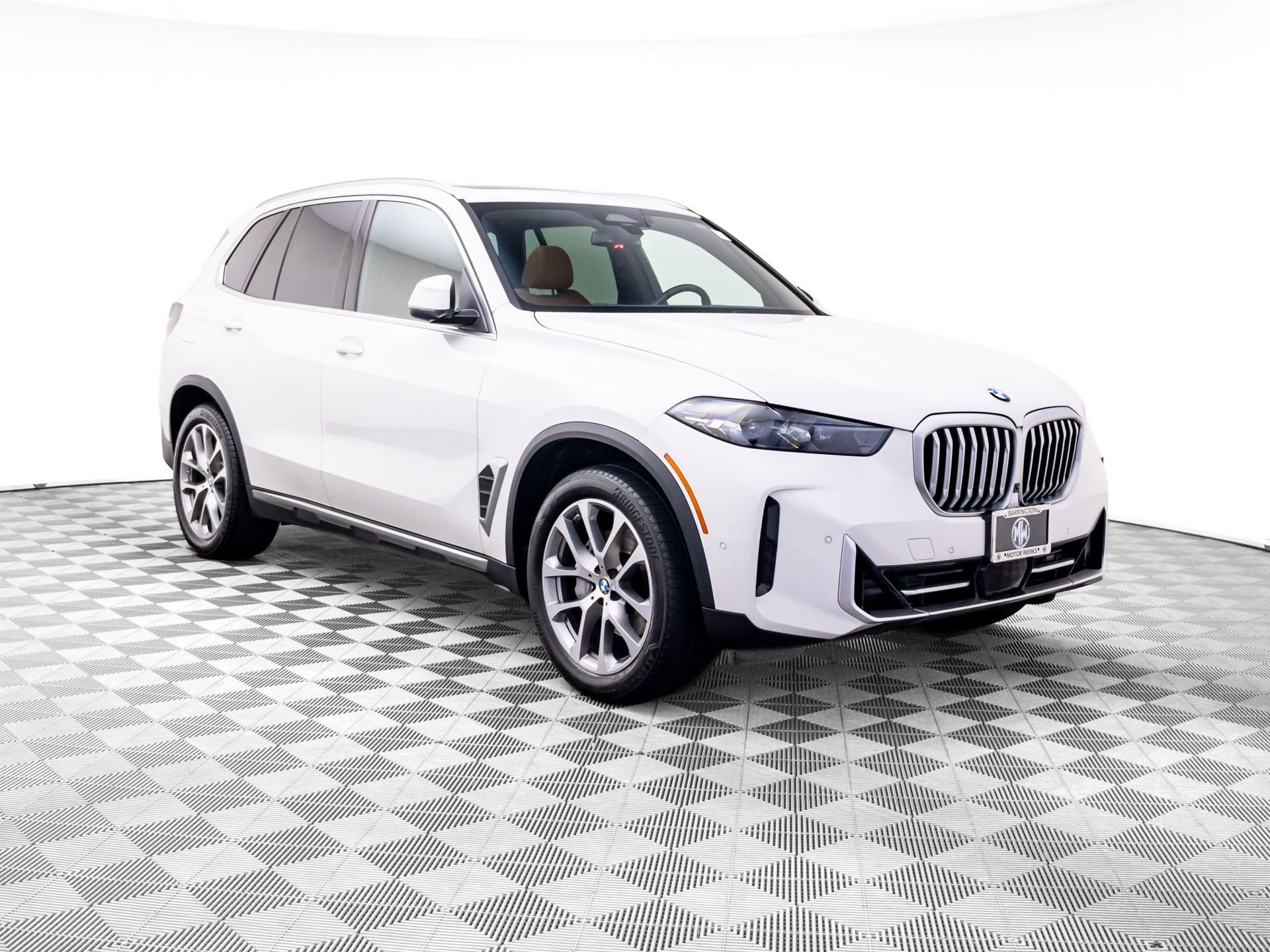 Certified Used 2024 Alpine White BMW xDrive40i image 8