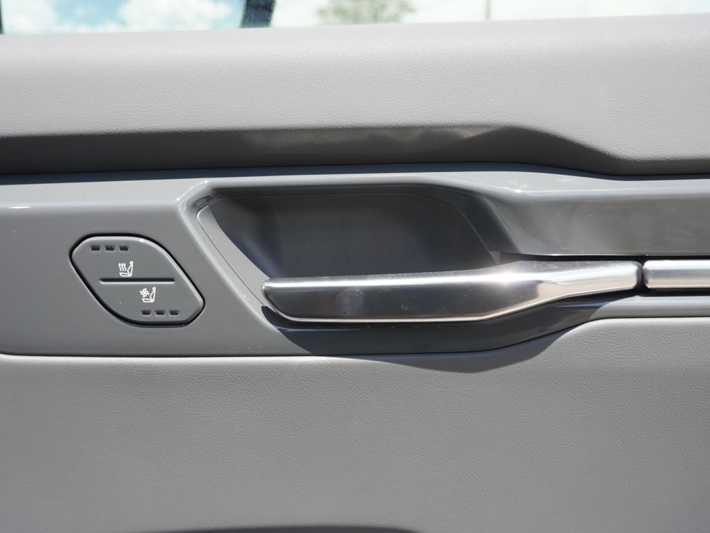 Used 2024 Black Kia Land image 42