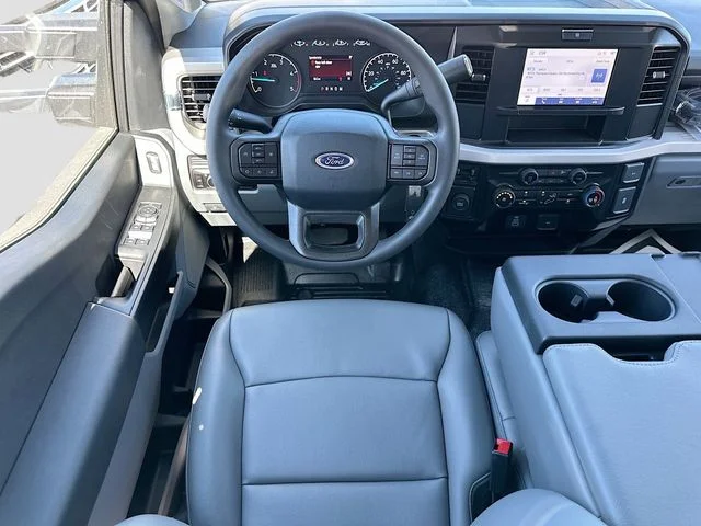 New 2025 Oxford White Ford KNAPHEIDE 11