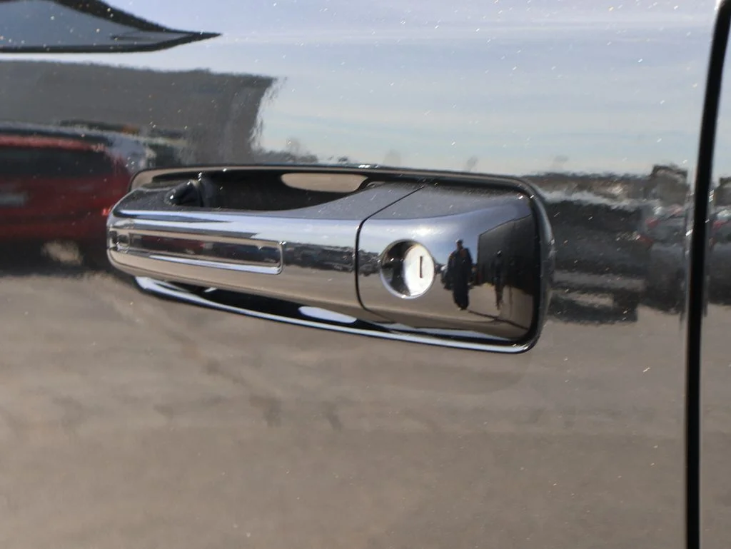 New 2026 Diamond Black Crystal Pearl-Coat Exterior Paint RAM RHO image 19