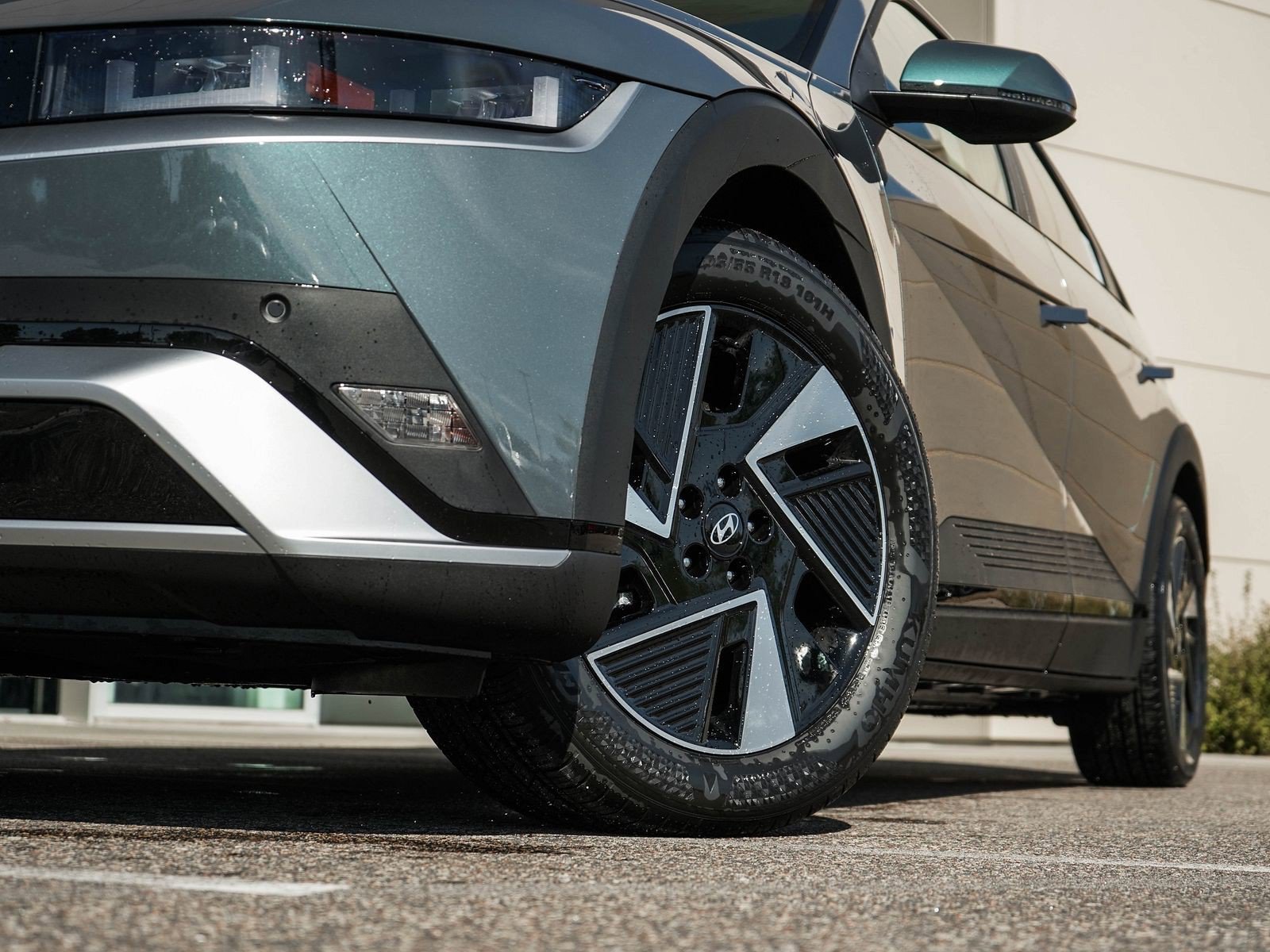 New 2027 Digital Teal Hyundai SE AWD image 6