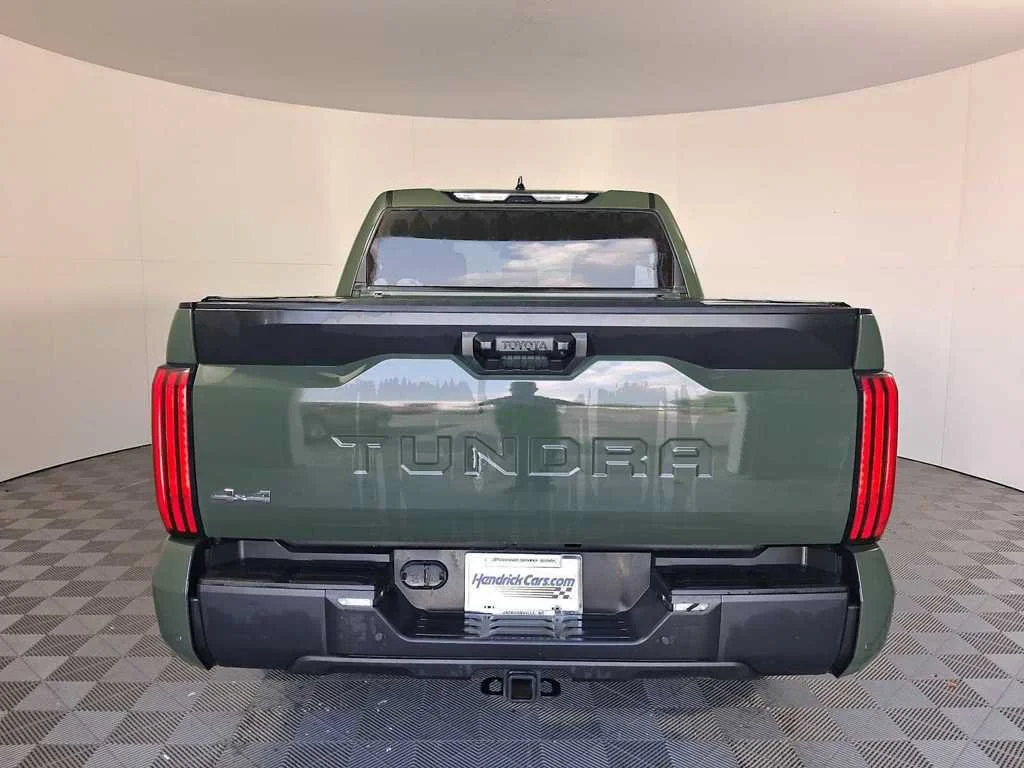 Used 2022 Green Toyota SR5 image 7