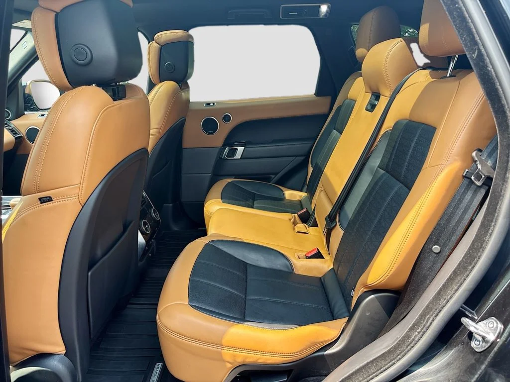 Used 2020 Narvik Black Land Rover Autobiography image 24