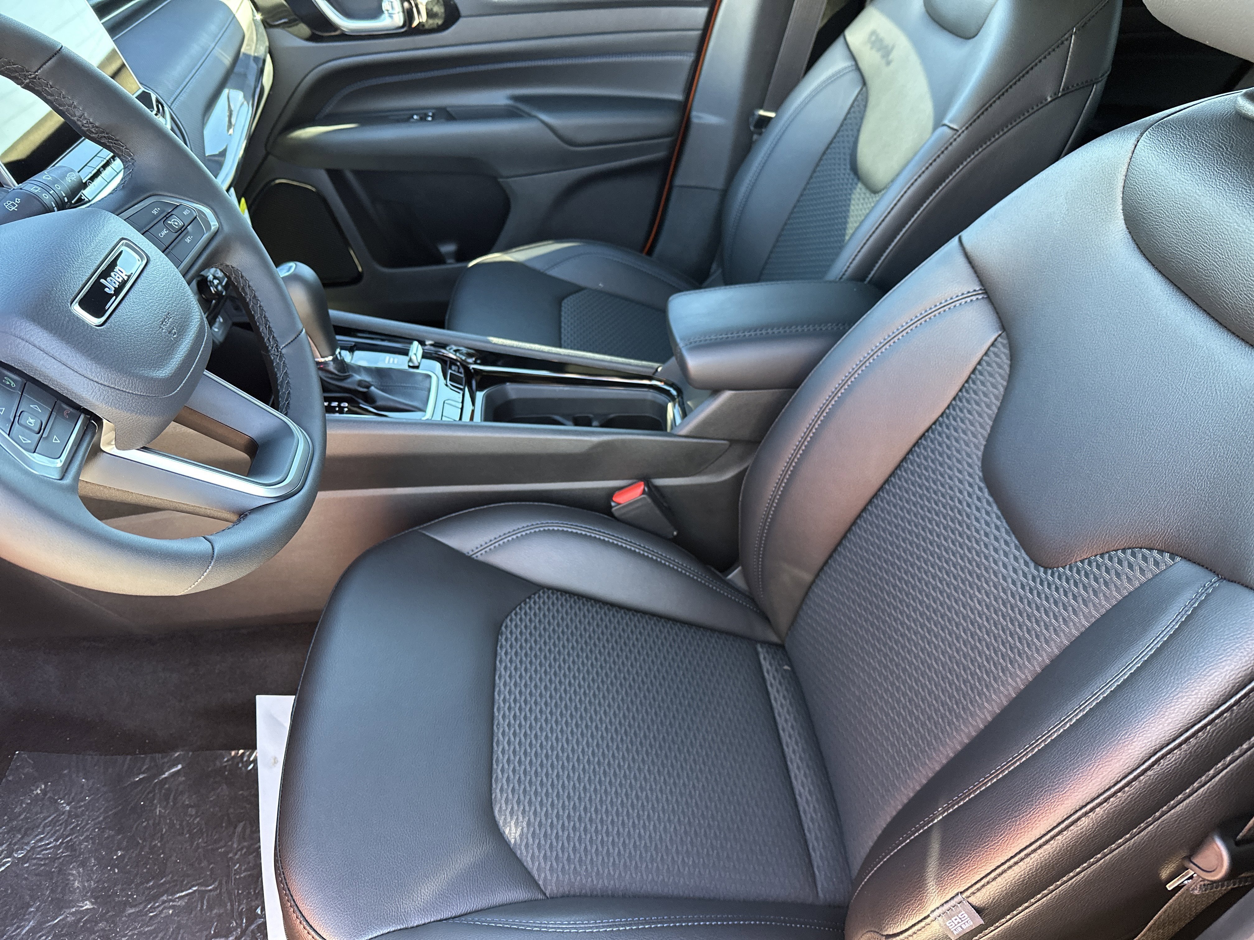 New 2026 Joose (DISC) Jeep Latitude Altitude image 10