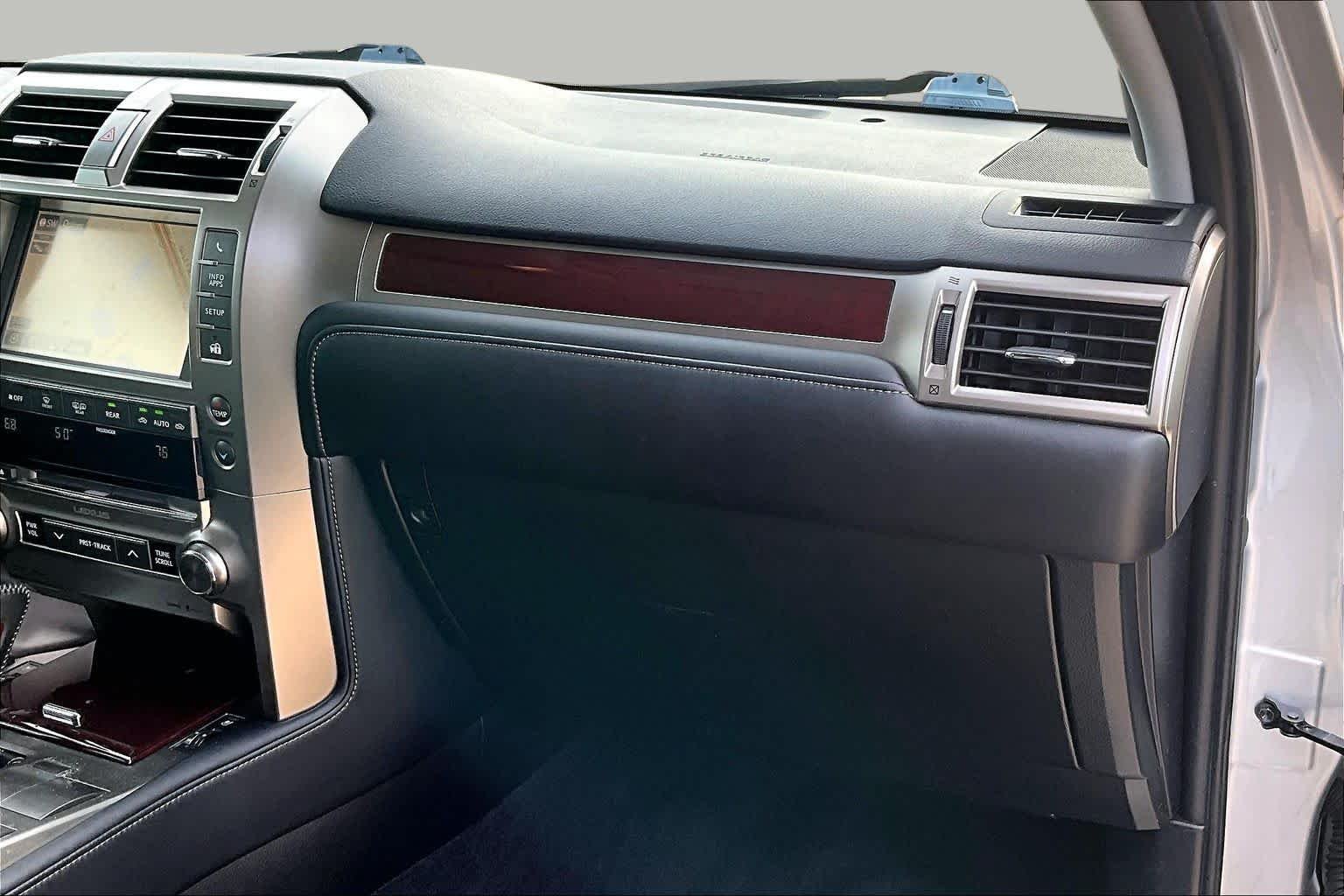 Used 2018 Silver Lining Metallic Lexus Premium image 19