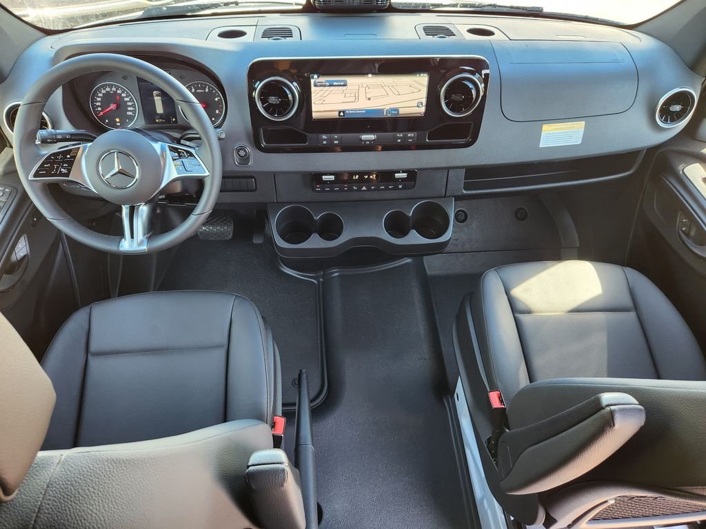 New 2026 ARCTIC WHITE Mercedes-Benz PASSENGER image 16