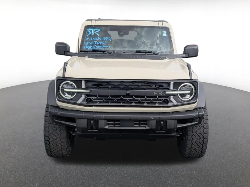 New 2026 Desert Sand Ford Badlands® image 8