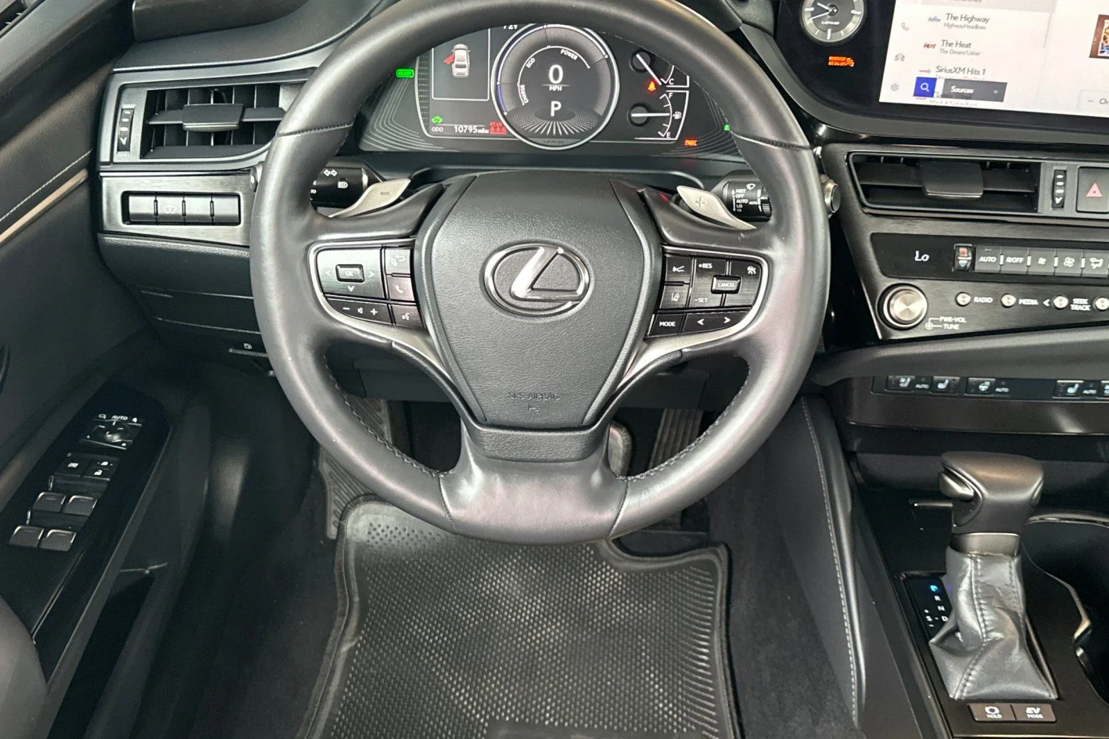 Used 2025 White Pearl Lexus 300h image 11