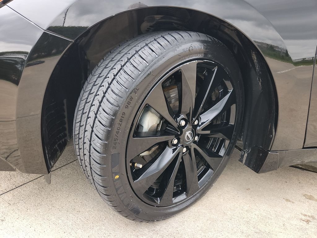 Certified Used 2023 Black Nissan Platinum image 33