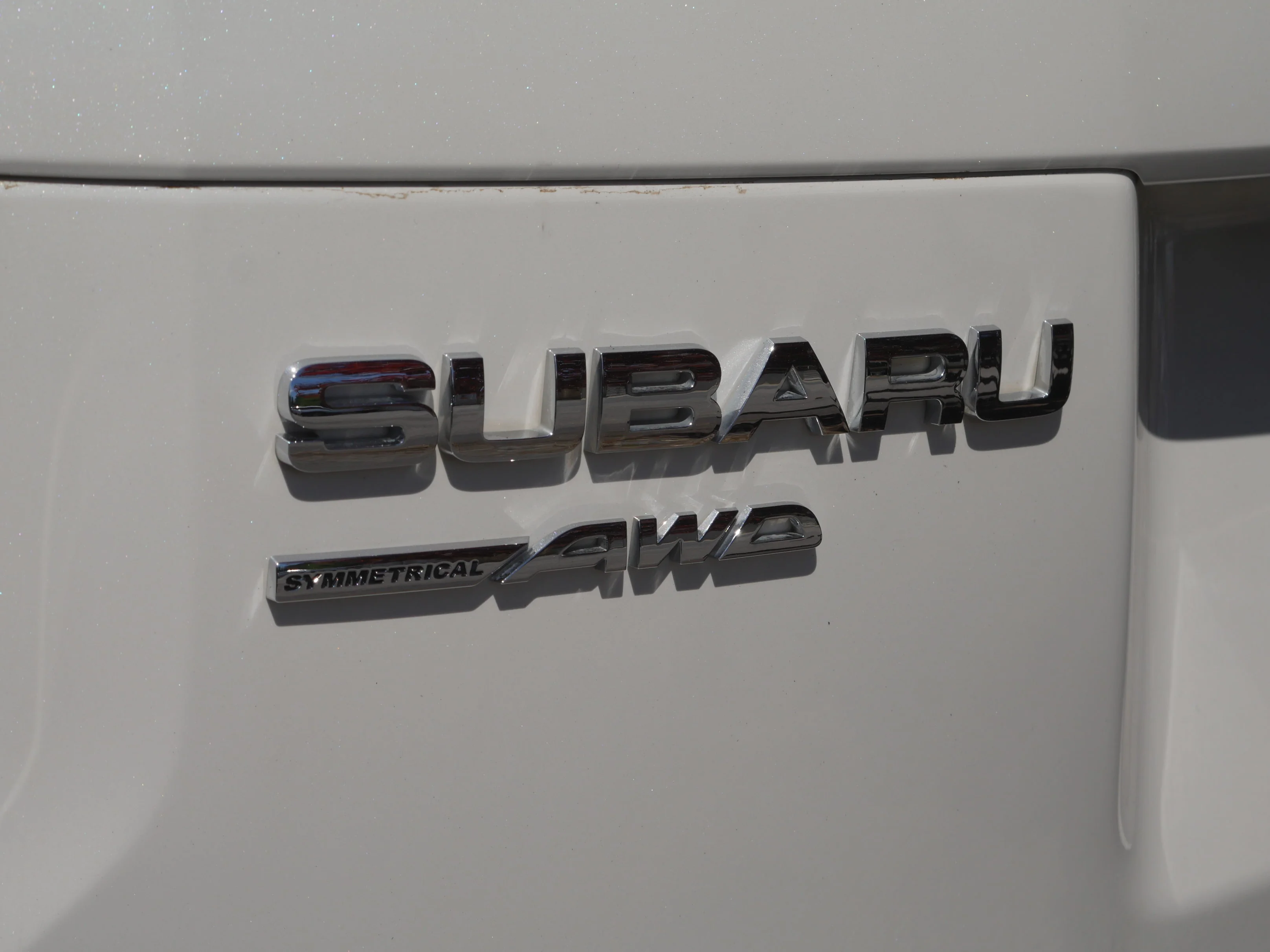 Used 2017 Crystal White Pearl Subaru Premium image 20