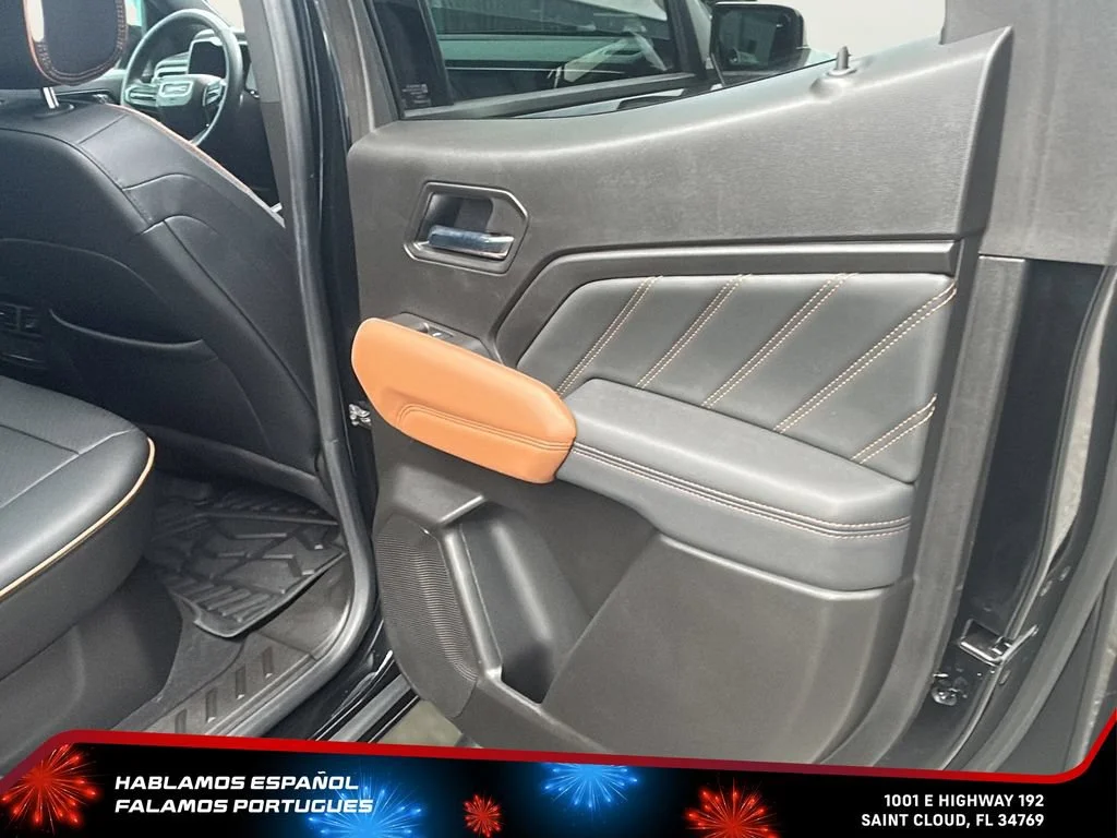 Used 2025 Onyx Black GMC AT4 image 25