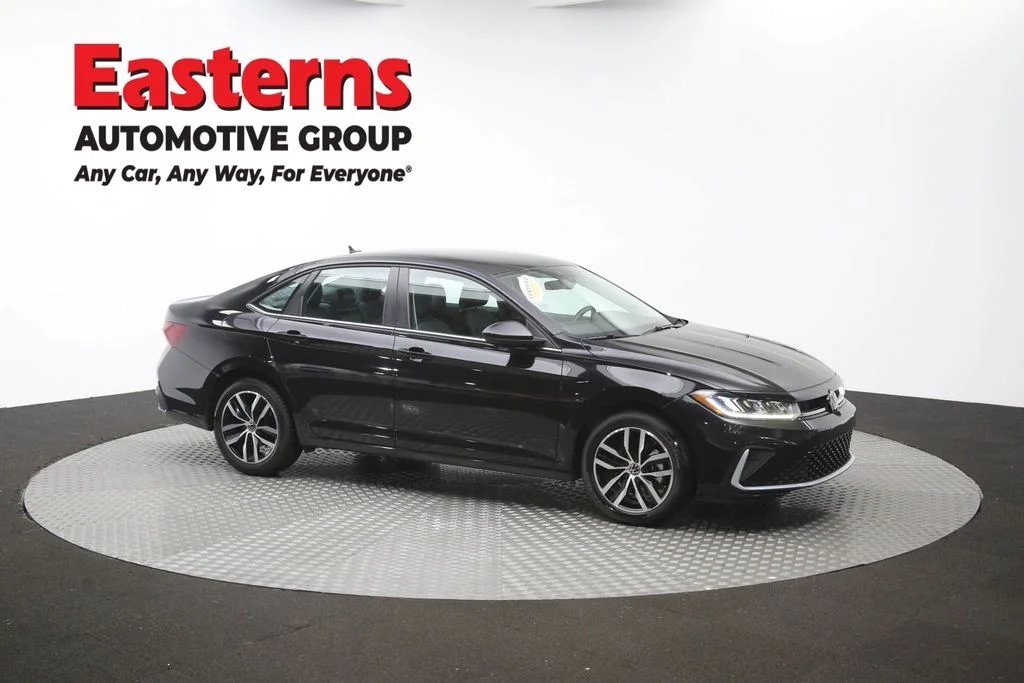 Used 2025 Black Volkswagen 1.5T SE image 46