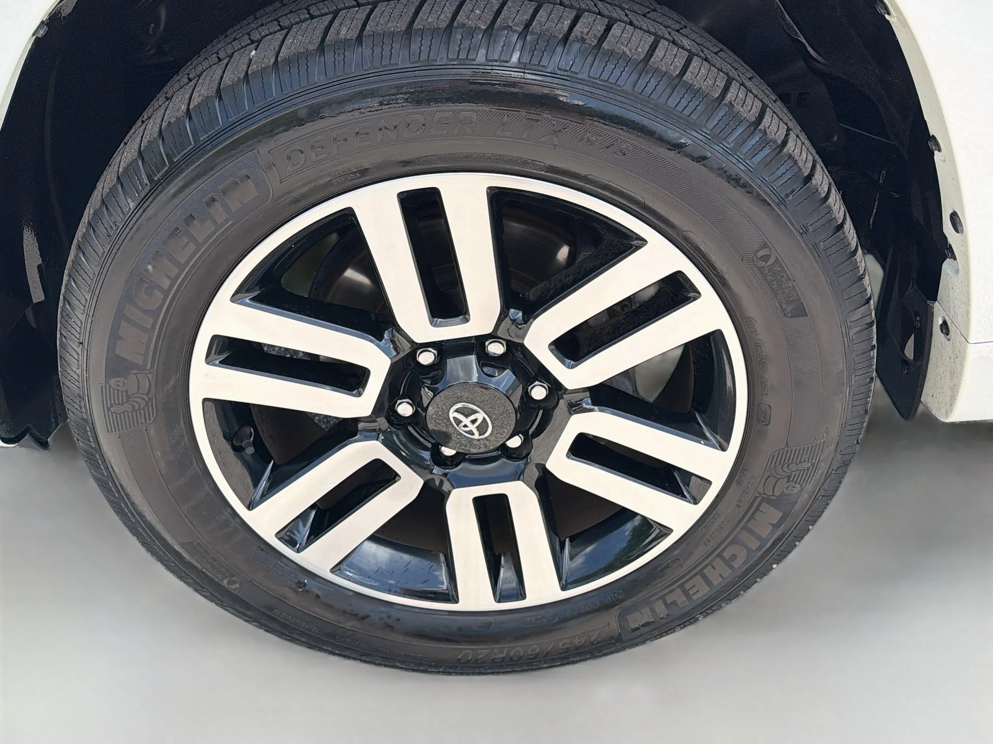 Used 2022 Blizzard Pearl Toyota Limited image 40