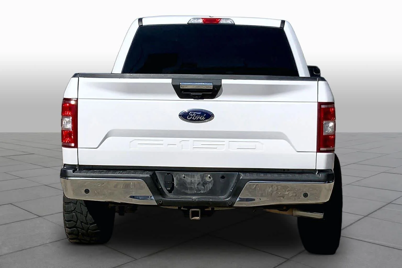 Used 2020 Oxford White Ford XLT image 4