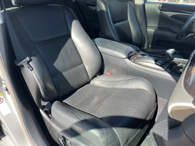 Used 2014 Silver Lexus 460 image 28