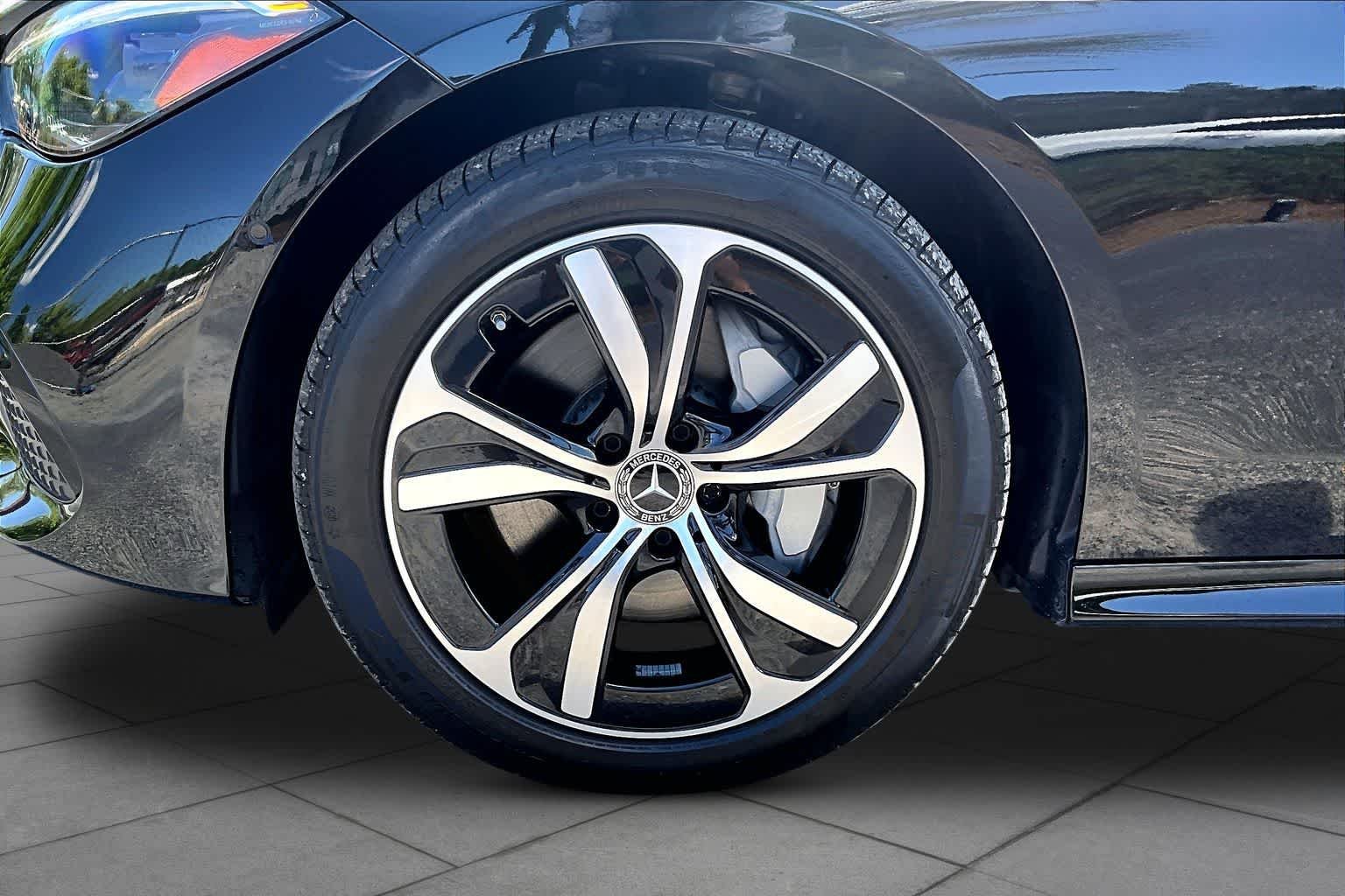 Used 2025 Black Mercedes-Benz CLE 300 image 10