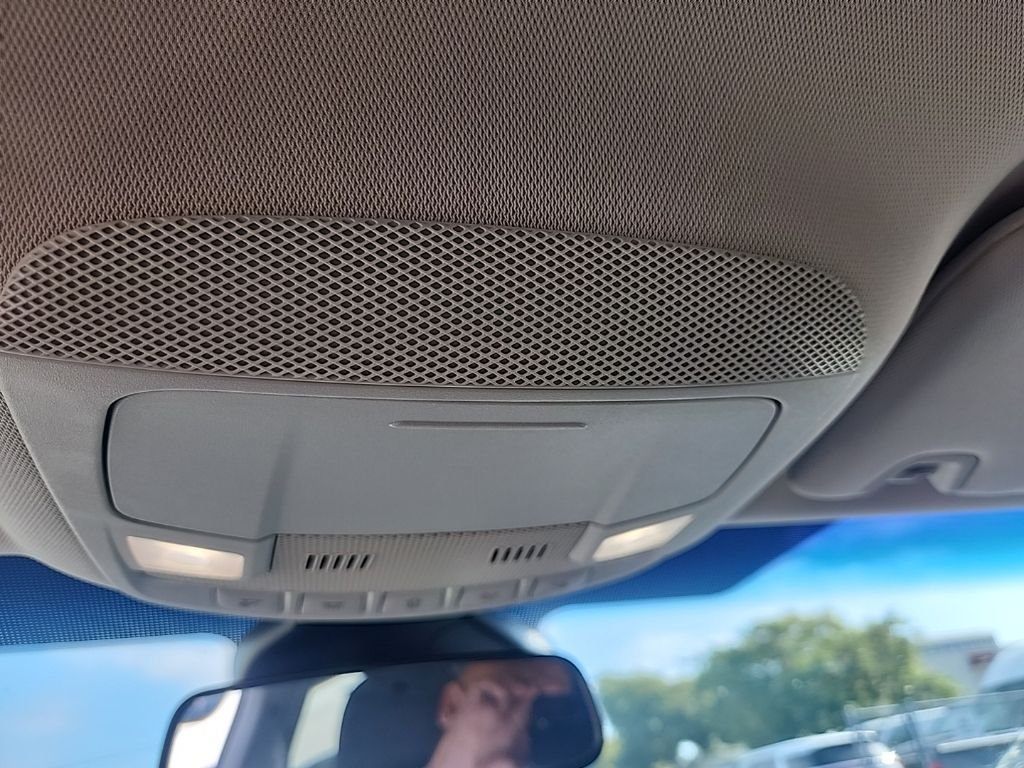 Used 2020 Gray Ford SE image 25