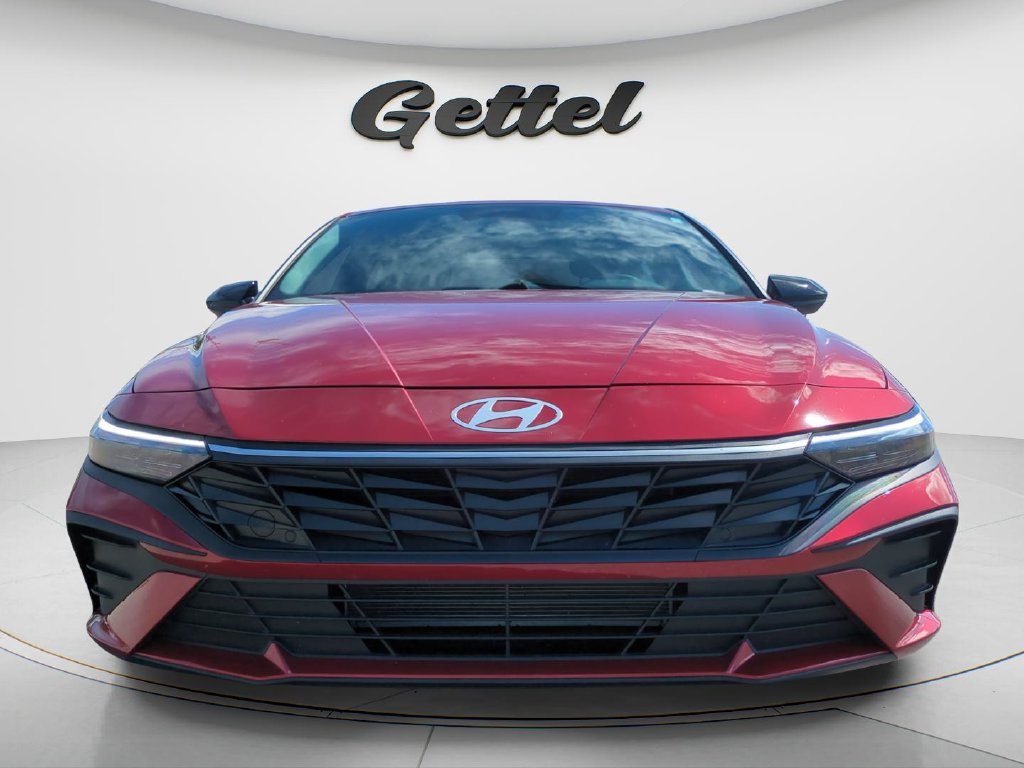 Certified Used 2025 Red Hyundai SEL Sport image 2