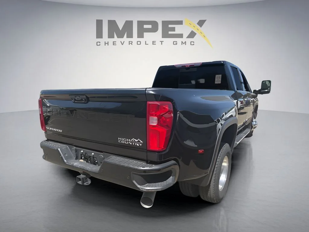 Used 2023 Black Chevrolet High Country image 4